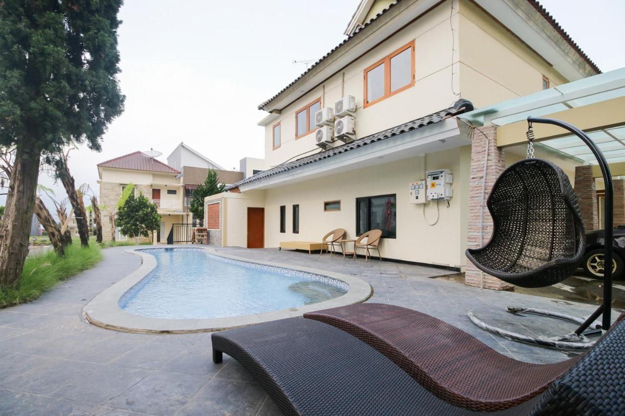 Reddoorz Plus At Panorama Villas Batu Batu (East Java) Exterior foto