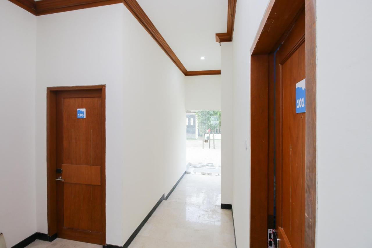 Reddoorz Plus At Panorama Villas Batu Batu (East Java) Exterior foto
